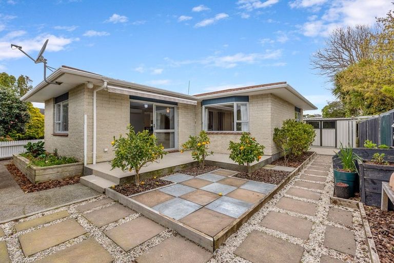 Photo of property in 2/10 Nursery Place, Westown, New Plymouth, 4310