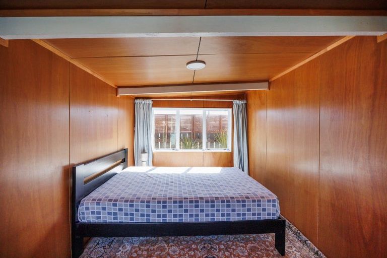 Photo of property in 16 Chrystal Street, Foxton Beach, Foxton, 4815