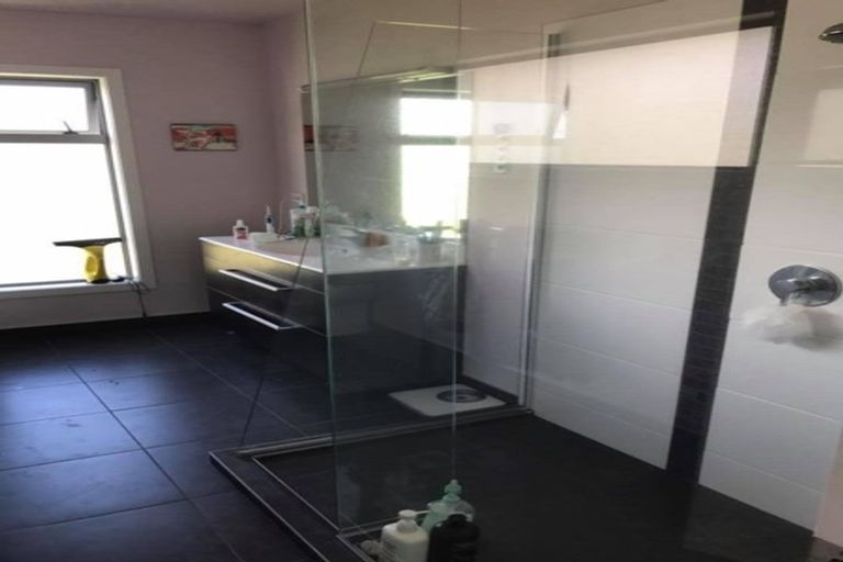 Photo of property in 4 Caterer Lane, Paraparaumu, 5032