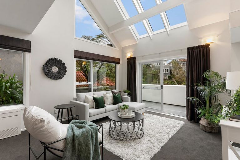 Photo of property in 3 Springfield Terrace, Kelburn, Wellington, 6012