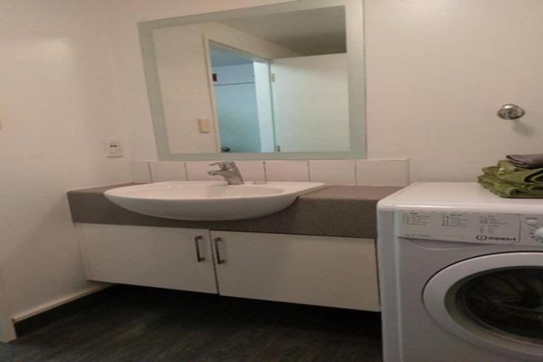 Photo of property in Cintra Apartments, 7l/3 Whitaker Place, Grafton, Auckland, 1010