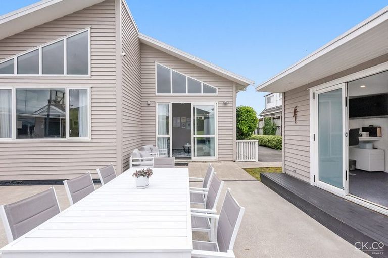 Photo of property in 13 John Street, Trentham, Upper Hutt, 5018