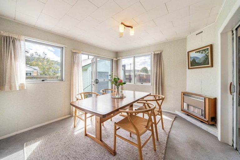 Photo of property in 16 Kiln Street, Silverstream, Upper Hutt, 5019