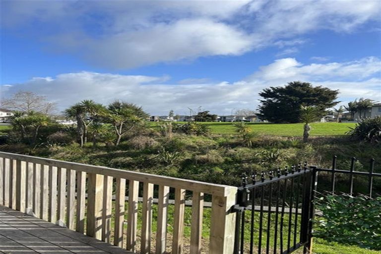 Photo of property in 5 Wyon Way, Flat Bush, Auckland, 2016