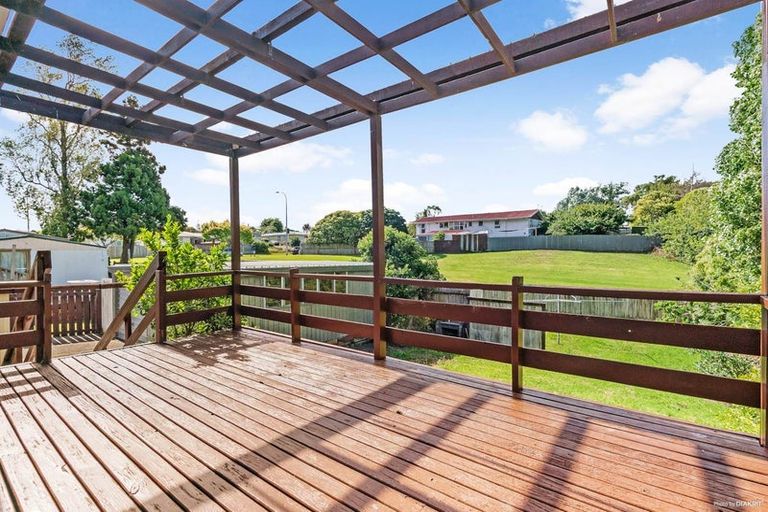 Photo of property in 4 Ennis Avenue, Pakuranga Heights, Auckland, 2010