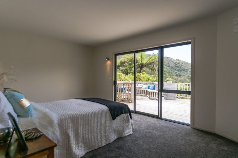 Photo of property in 2 Soucis Lane, Okiwi Bay, 7193