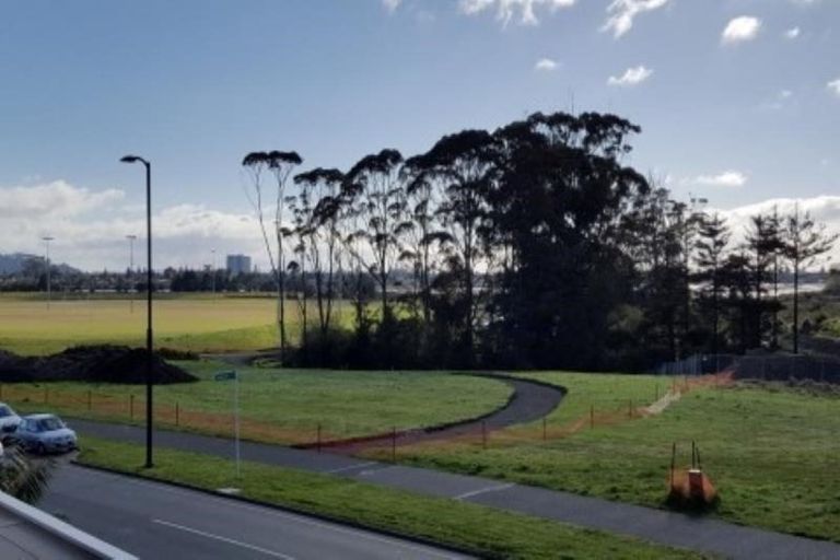 Photo of property in 10/4 Stables Lane, Silverdale, 0932