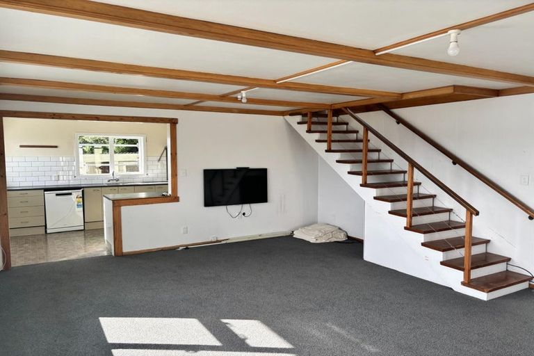 Photo of property in 41 Hungerford Road, Lyall Bay, Wellington, 6022