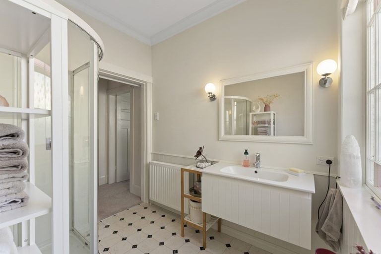 Photo of property in 39 Wallace Place, Westown, New Plymouth, 4310