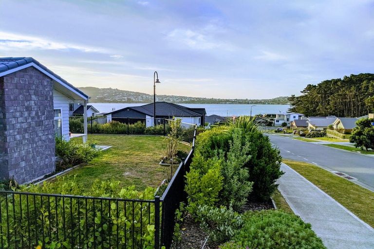 Photo of property in 12 Ken Douglas Drive, Aotea, Porirua, 5024