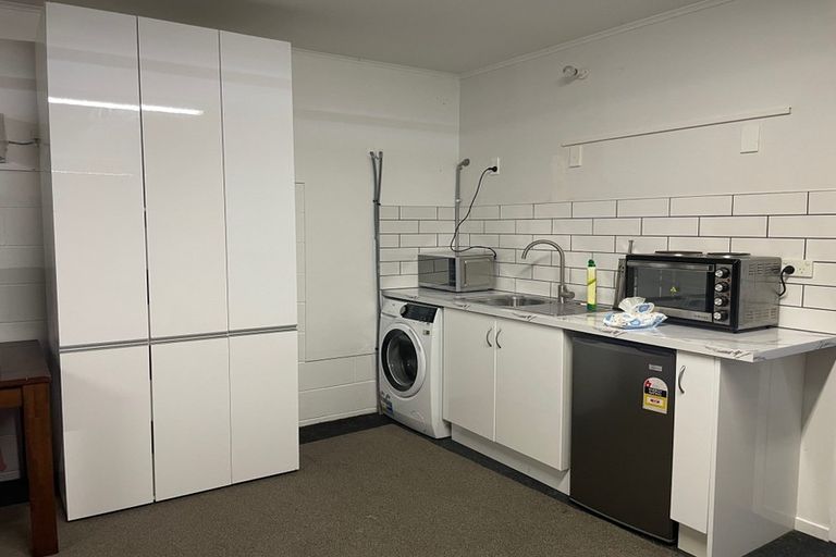 Photo of property in 283 Old North Road, Kumeu, 0892