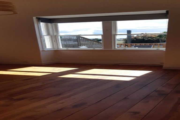 Photo of property in 2/32 Aramoana Avenue, Devonport, Auckland, 0624