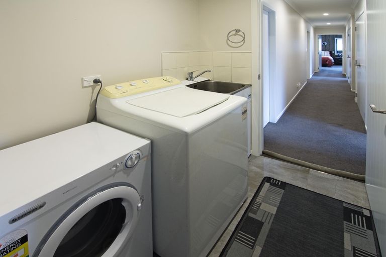 Photo of property in 13 Hartley Avenue, Carterton, 5713