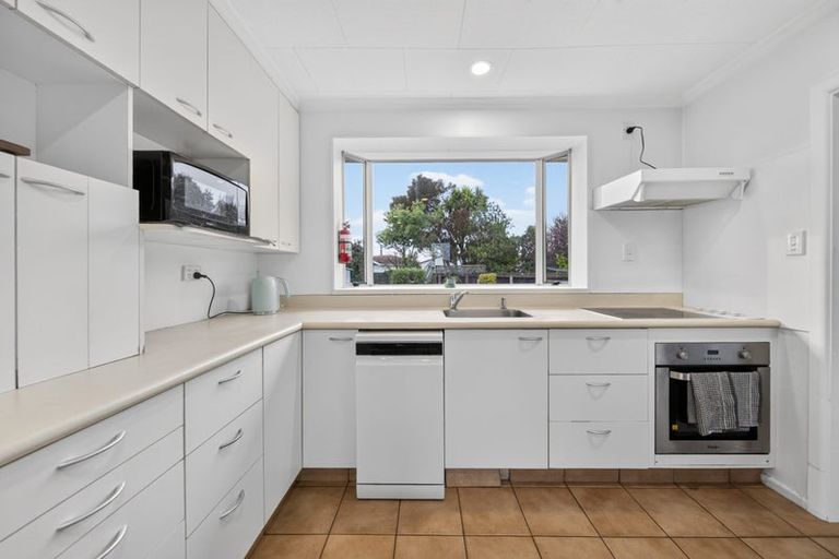 Photo of property in 30 Bayswater Crescent, Bromley, Christchurch, 8062