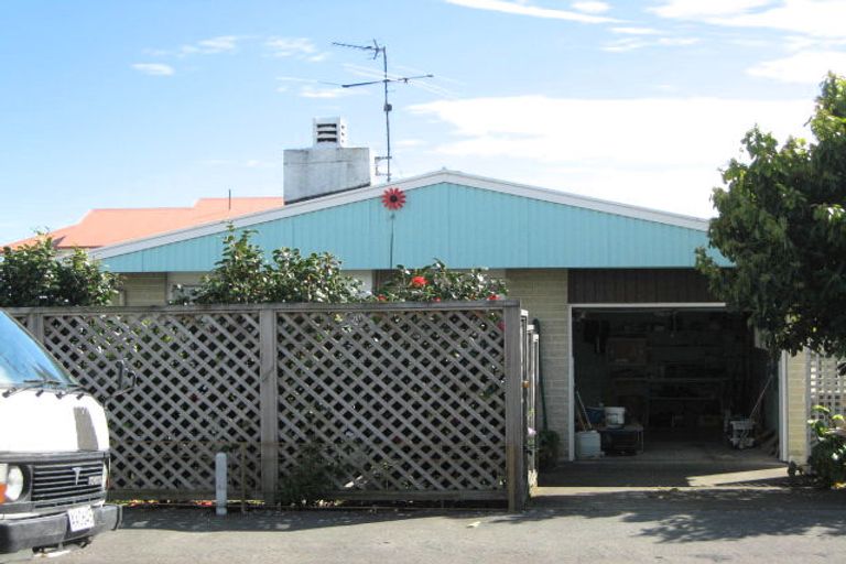 Photo of property in 2/11 Grove Street, The Wood, Nelson, 7010