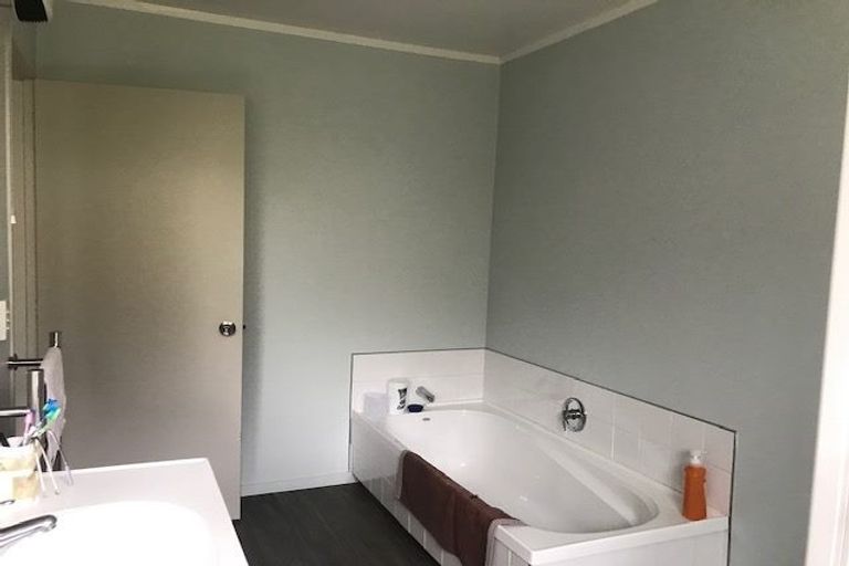 Photo of property in 15a Nola Avenue, Raumati Beach, Paraparaumu, 5032