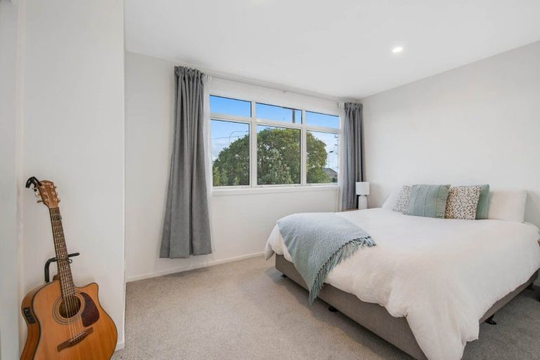Photo of property in 2/3 Coronation Road, Hillcrest, Auckland, 0627