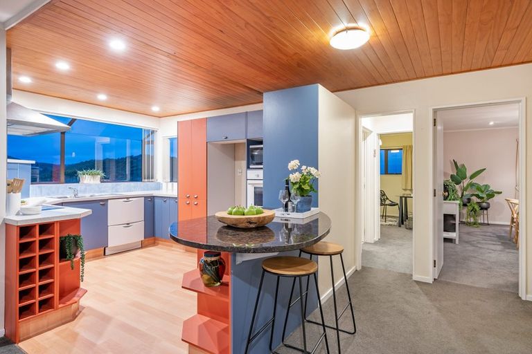 Photo of property in 42 Gurkha Crescent, Khandallah, Wellington, 6035