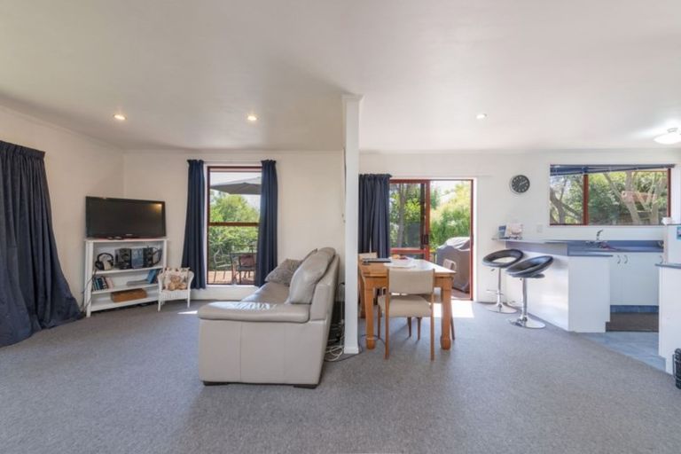 Photo of property in 15 Idesia Grove, Richmond, 7020