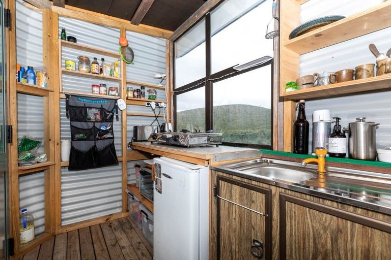 Photo of property in 456 Barrett Road, Omata, New Plymouth, 4374