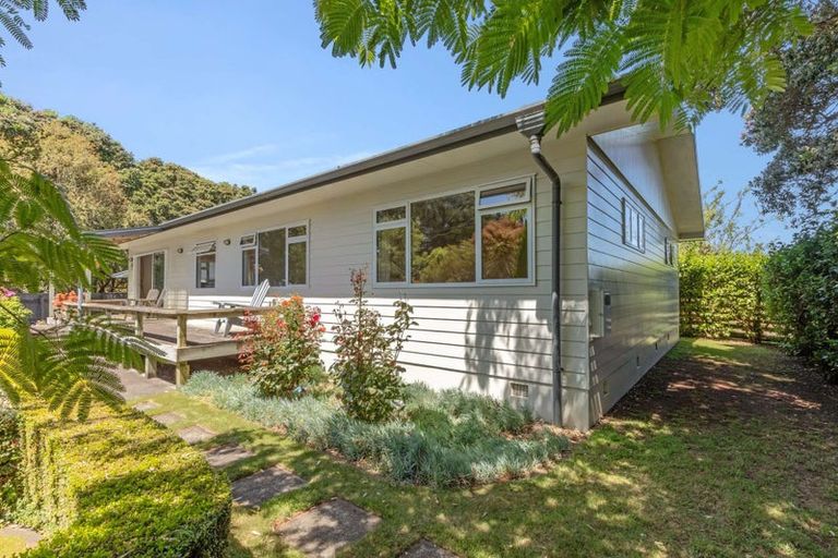 Photo of property in 18 Pickwick Road, Otamatea, Whanganui, 4571