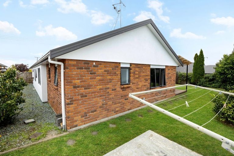 Photo of property in 114 Rototuna Road, Rototuna, Hamilton, 3210