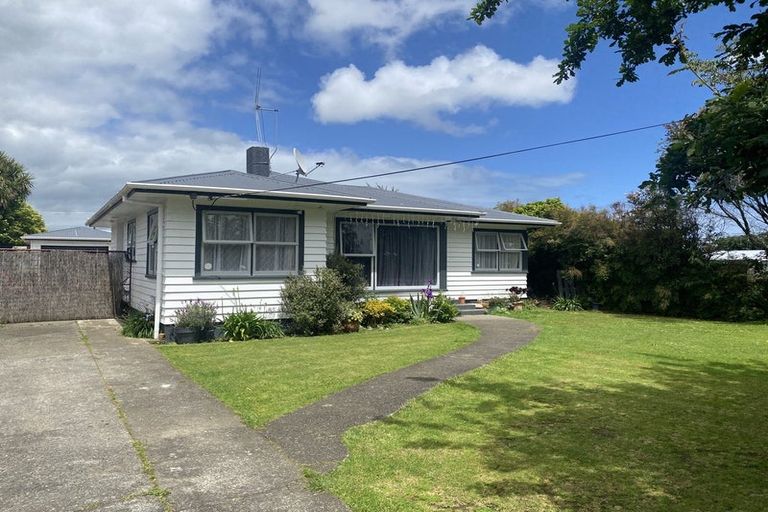 Photo of property in 640 Queen Street East, Levin, 5510