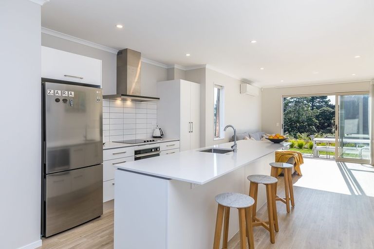 Photo of property in 14 Manutewhau Road, Massey, Auckland, 0614