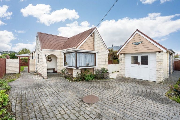 Photo of property in 50b Hargest Crescent, Saint Kilda, Dunedin, 9012