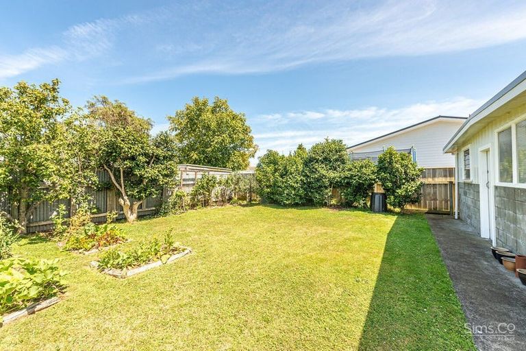 Photo of property in 26 Selwyn Crescent, College Estate, Whanganui, 4500