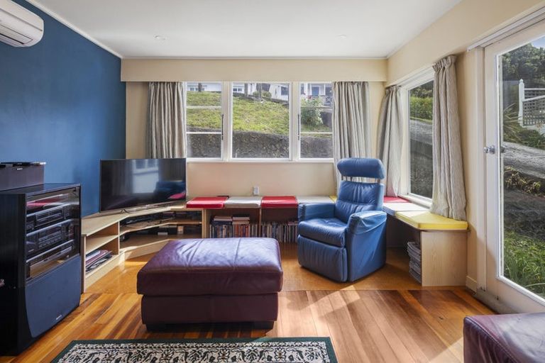 Photo of property in 50 Happy Valley Road, Owhiro Bay, Wellington, 6023