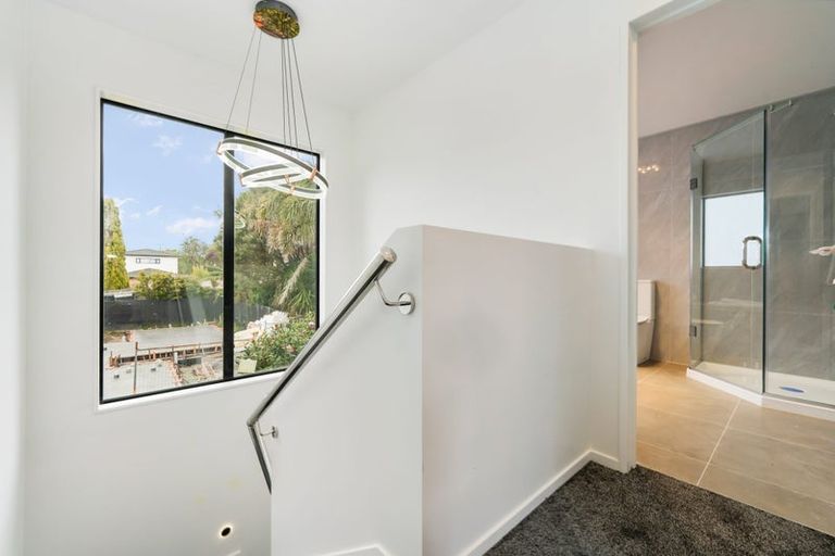 Photo of property in 13b Renata Crescent, Te Atatu Peninsula, Auckland, 0610