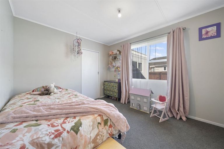 Photo of property in 33 Hyde Street, Wainuiomata, Lower Hutt, 5014