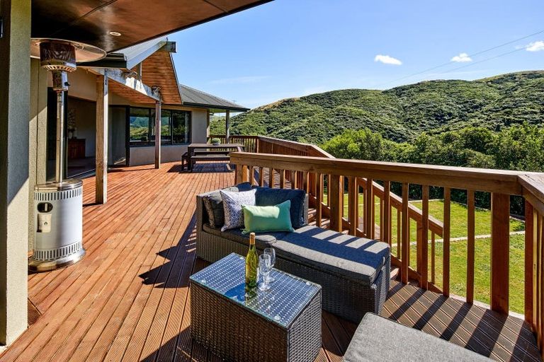 Photo of property in 69 Kaitangata Crescent, Kelson, Lower Hutt, 5010