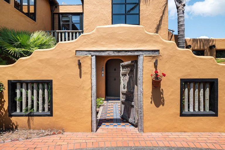 Photo of property in 214 Oceanbeach Road, Mount Maunganui, 3116