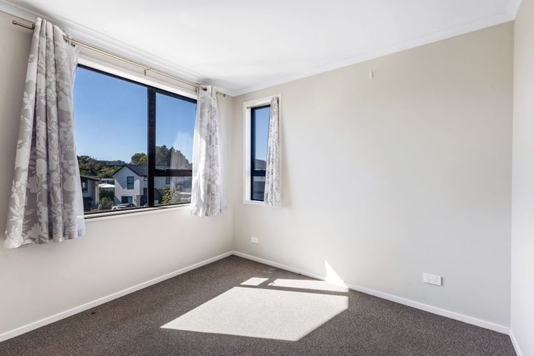 Photo of property in 7 Discovery Place, Marfell, New Plymouth, 4310