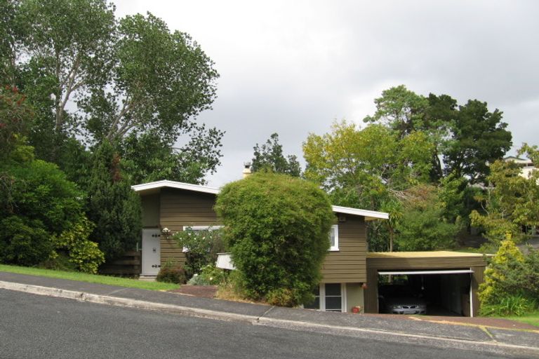 Photo of property in 1 Garmons Way, Castor Bay, Auckland, 0620