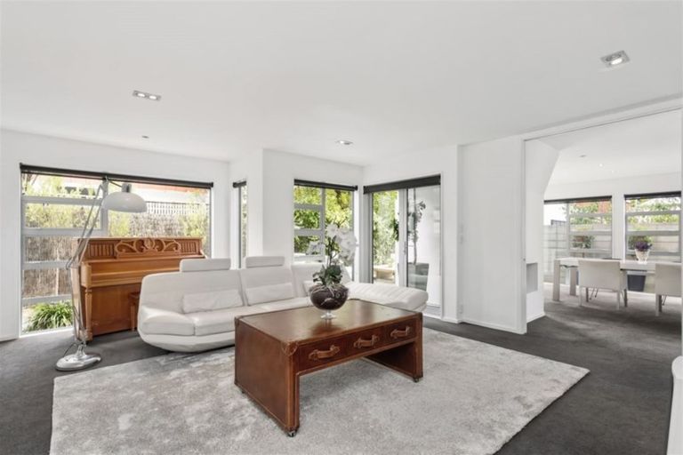 Photo of property in 43 Winchester Street, Merivale, Christchurch, 8014