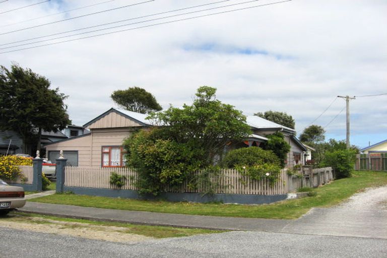 Photo of property in 16b Peel Street, Westport, 7825