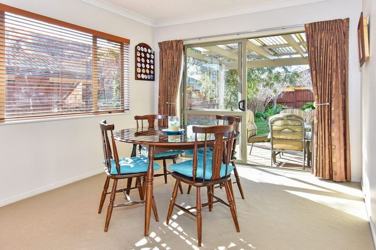 Photo of property in 217 Carnoustie Drive, Wattle Downs, Auckland, 2103