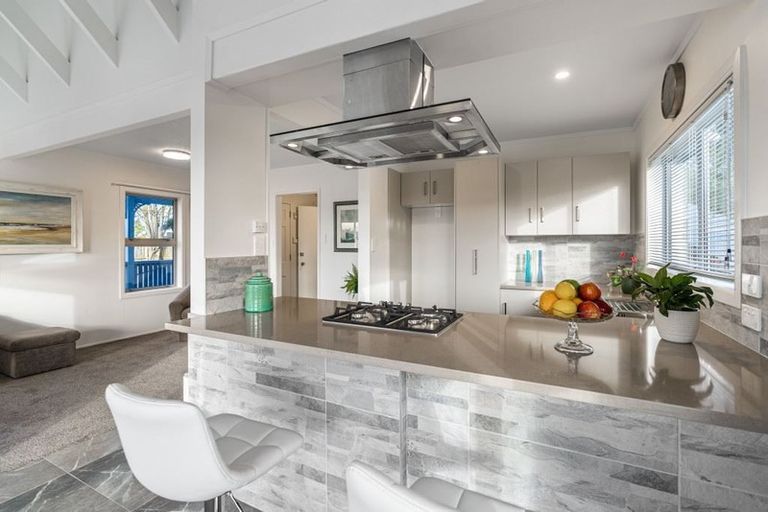 Photo of property in 1/77 Manuka Road, Bayview, Auckland, 0629