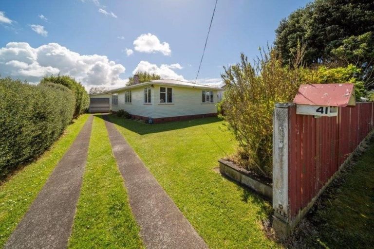 Photo of property in 41 Iredale Road, Hawera, 4610