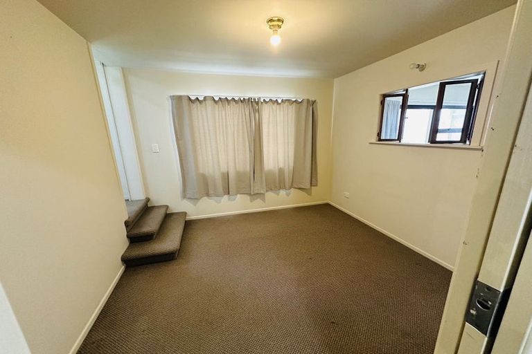 Photo of property in 4 Brian Crescent, Stanmore Bay, Whangaparaoa, 0932