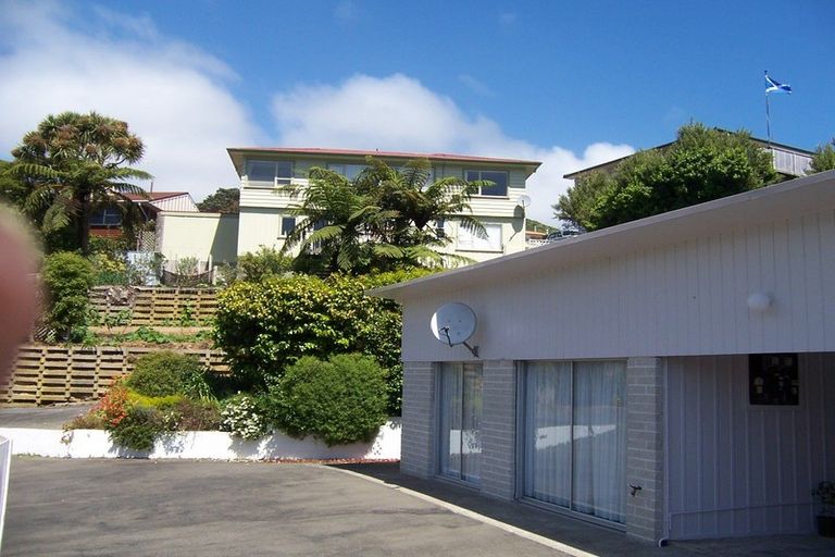 Photo of property in 3c Peckham Grove, Tawa, Wellington, 5028