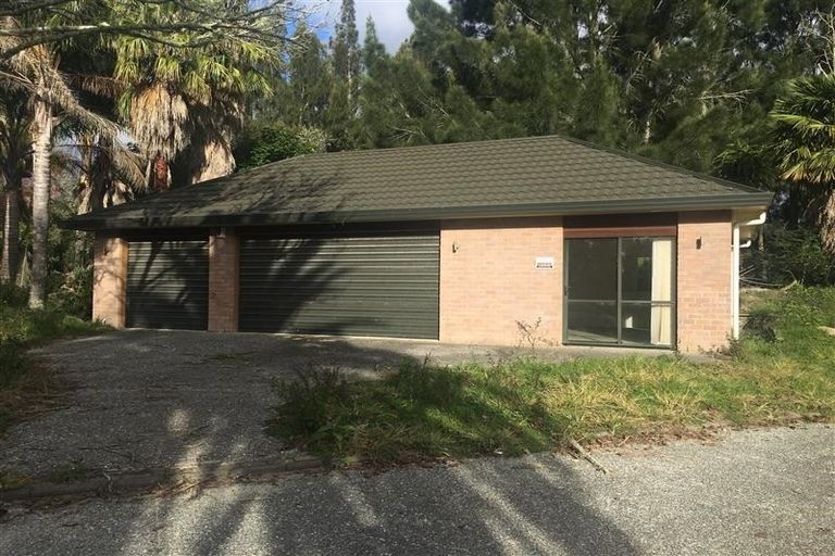 Photo of property in 18 Sinton Road, Hobsonville, Auckland, 0618