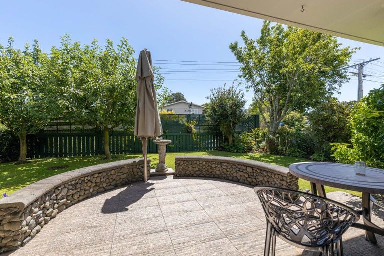 Photo of property in 4 Shortland Street, Lower Vogeltown, New Plymouth, 4310