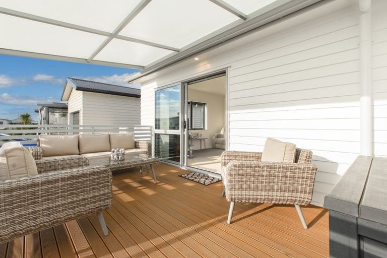 Photo of property in 11 Kamahi Crescent, Papamoa Beach, Papamoa, 3118