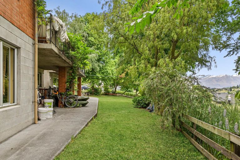 Photo of property in 37 Stratford Terrace, Wanaka, 9305