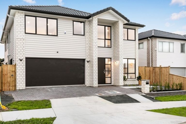Photo of property in 21 Lisnoble Road, Flat Bush, Auckland, 2019