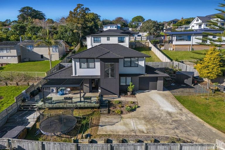 Photo of property in 11 St Julia Court, Helensville, 0800